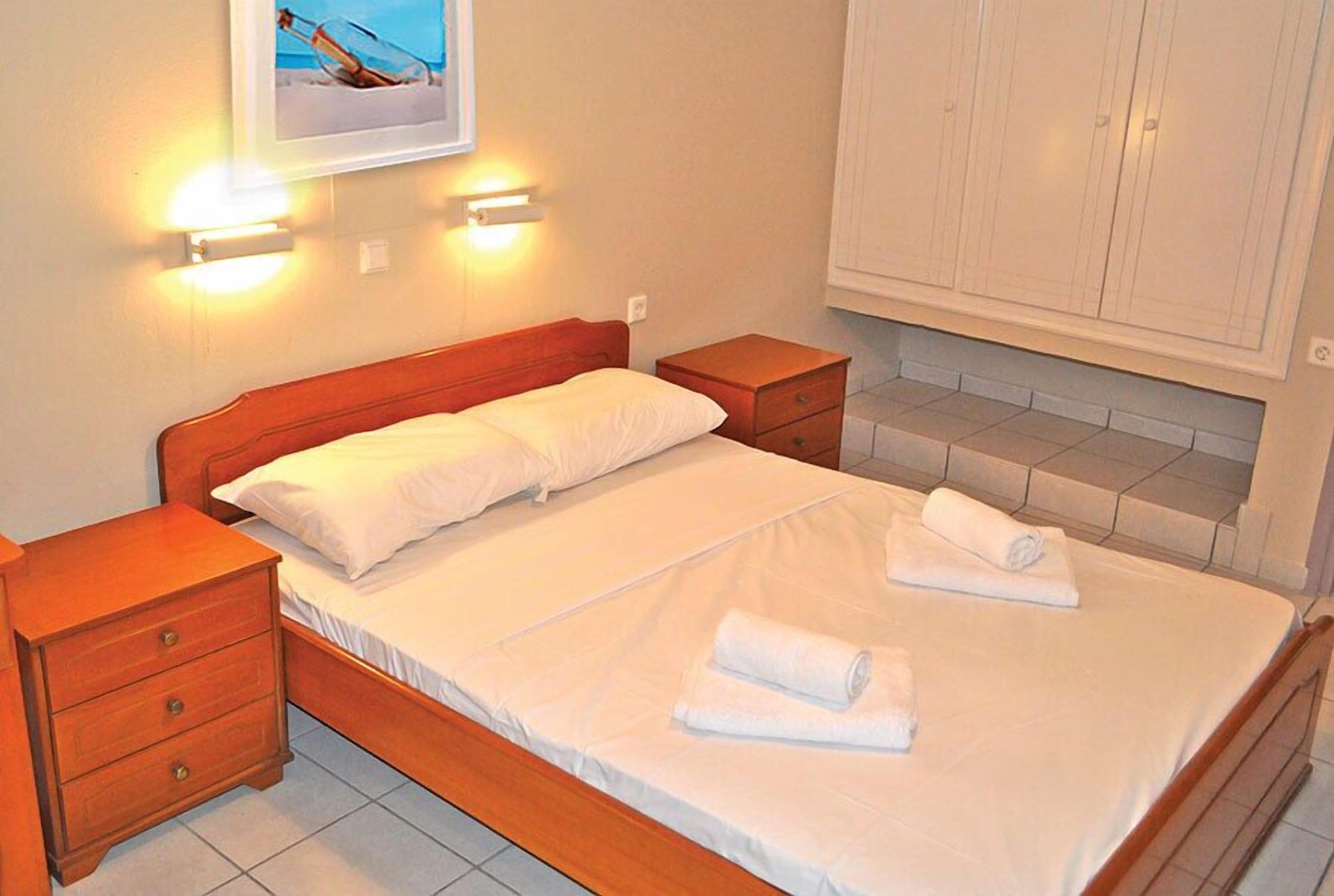 Greta Apartments Hersonissos  Exteriör bild