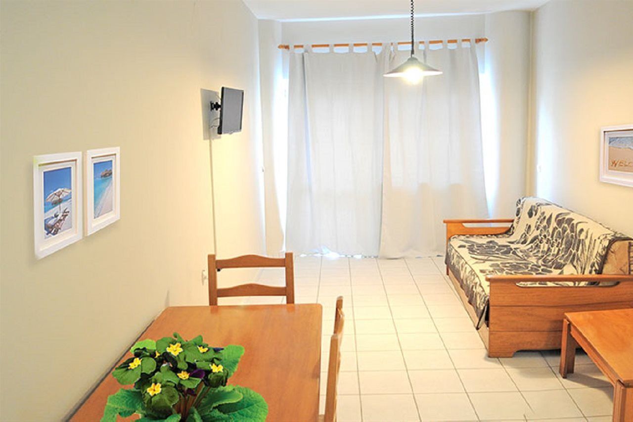Greta Apartments Hersonissos  Exteriör bild